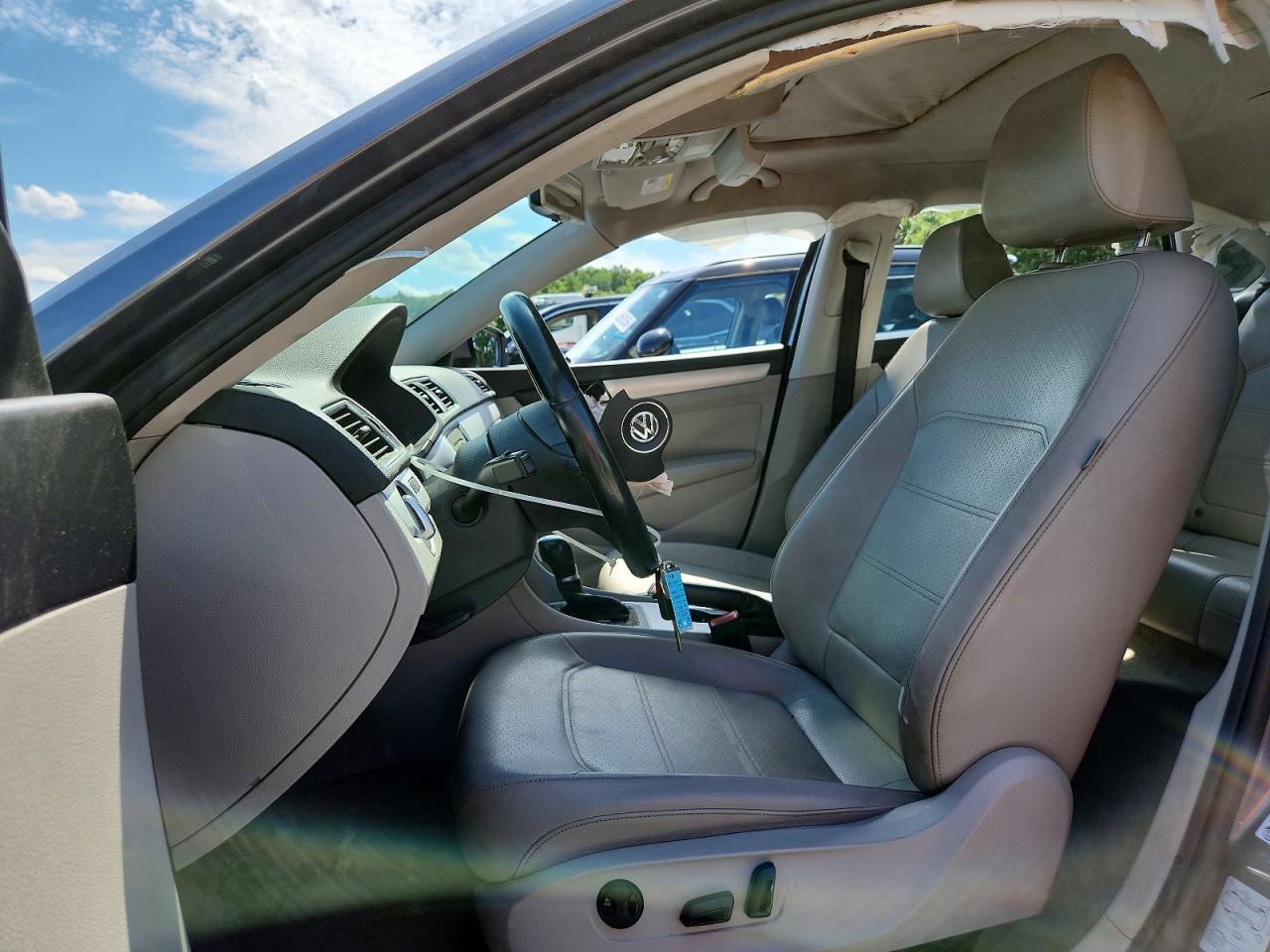 2013 Volkswagen Passat Se - Image 7