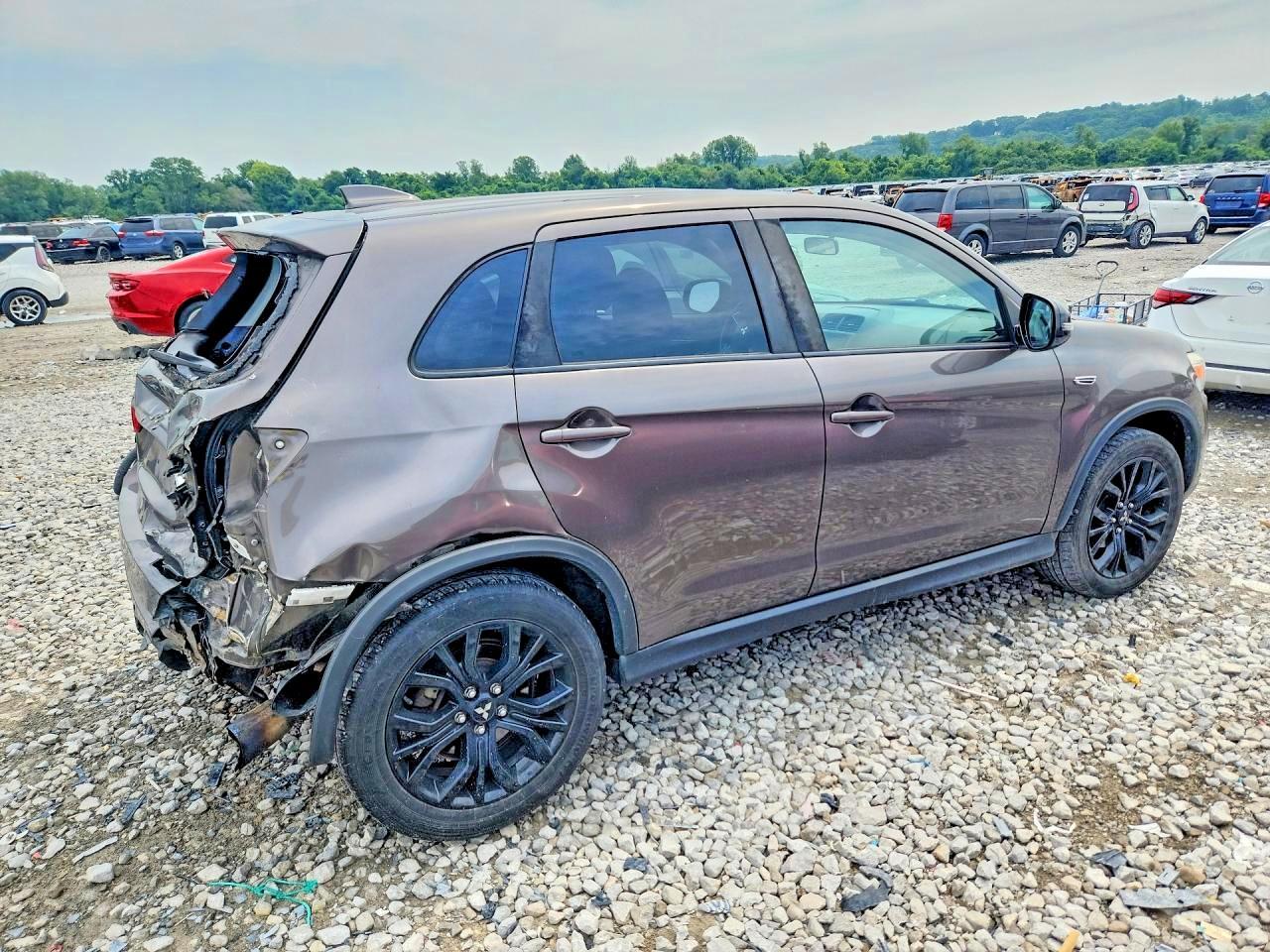 2019 Mitsubishi Outlander Sport Es - Image 3