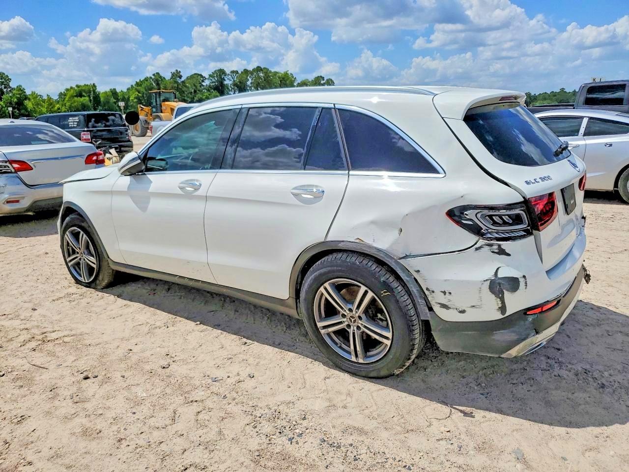 2022 Mercedes-Benz Glc 300 - Фото 2