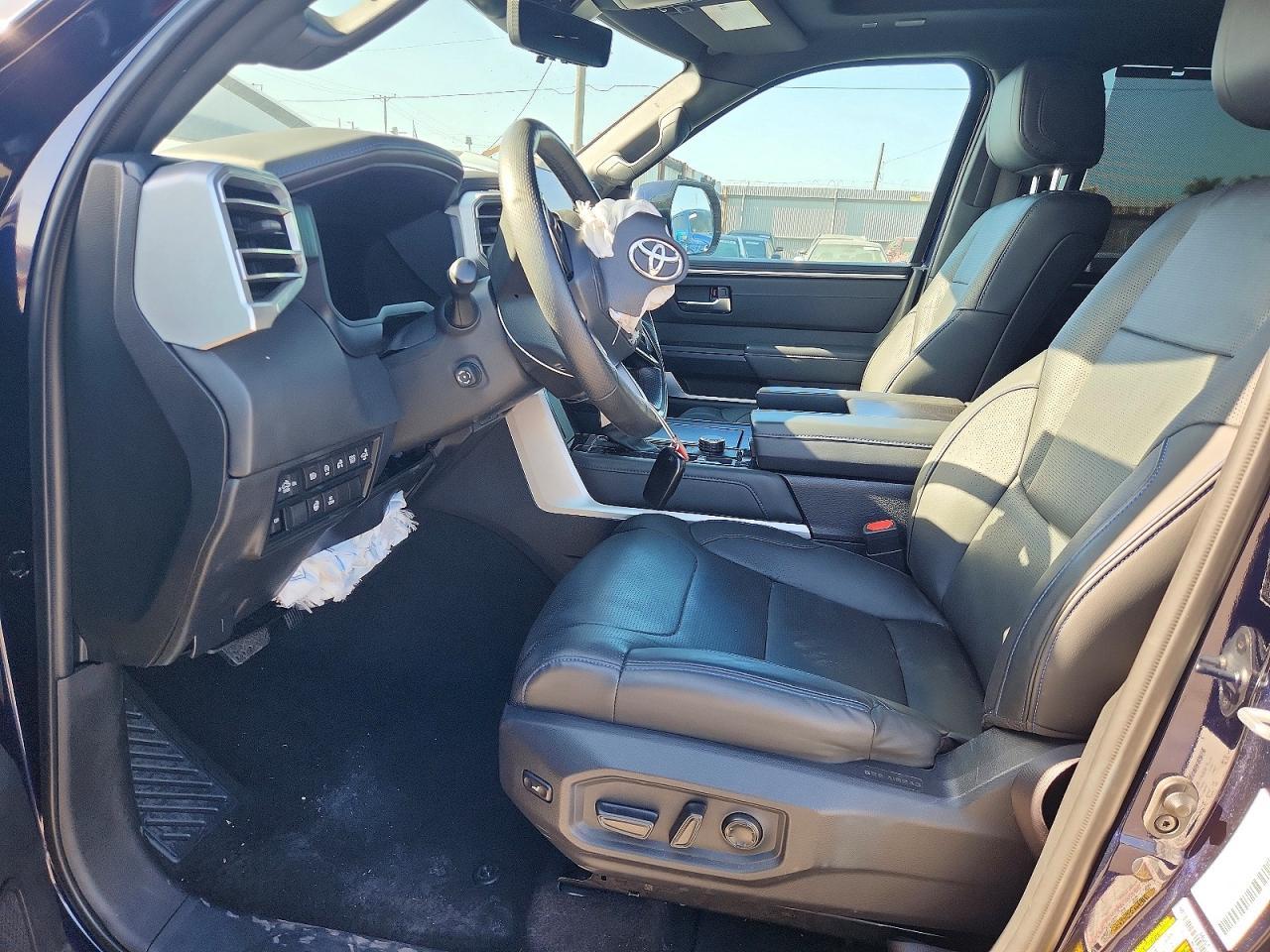 2023 Toyota Tundra Platinum - Image 7
