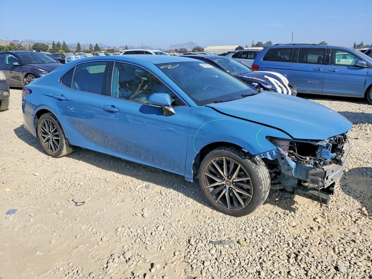 2023 Toyota Camry Se - Image 4
