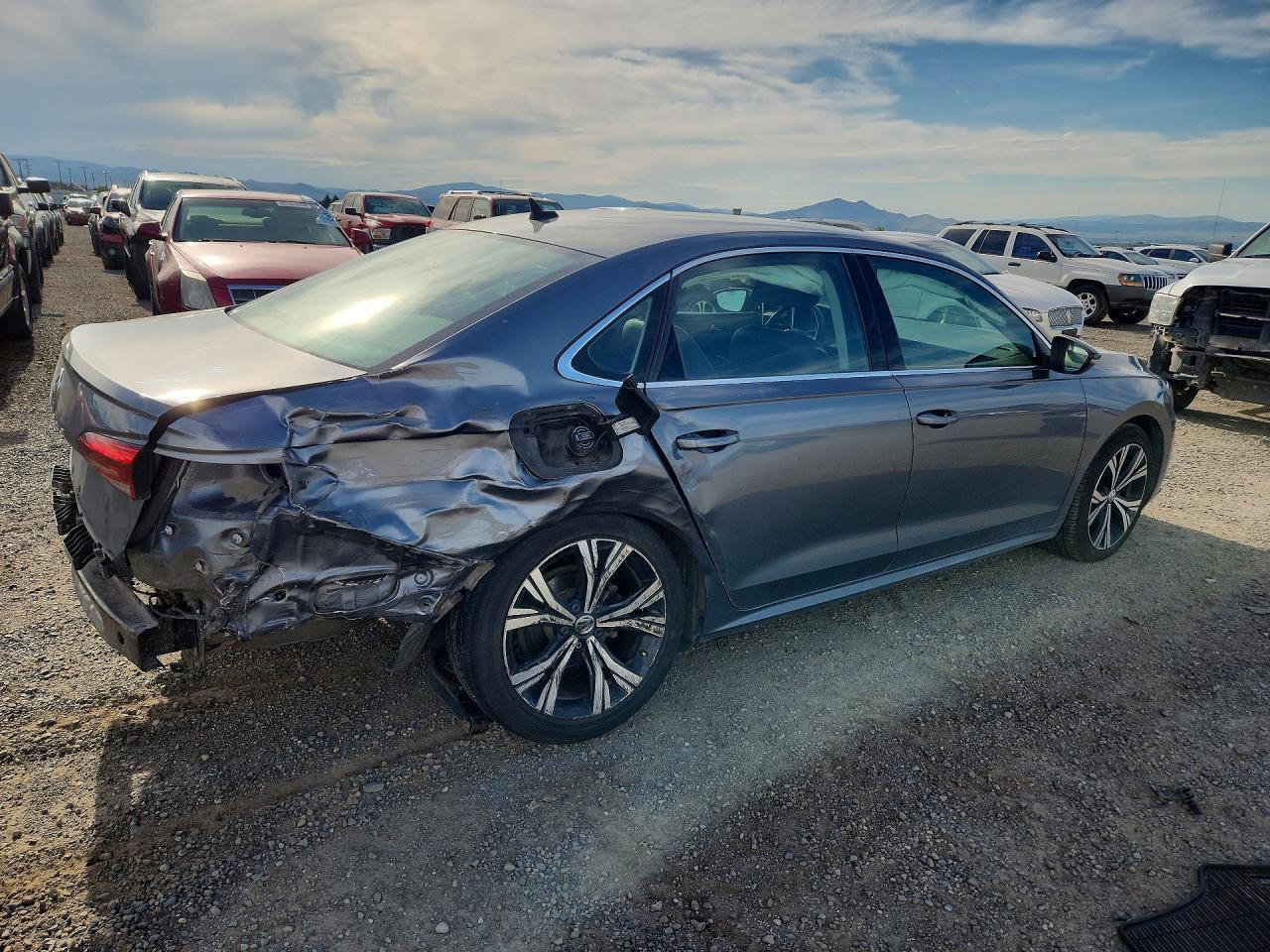 2020 Volkswagen Passat Sel - Фото 3