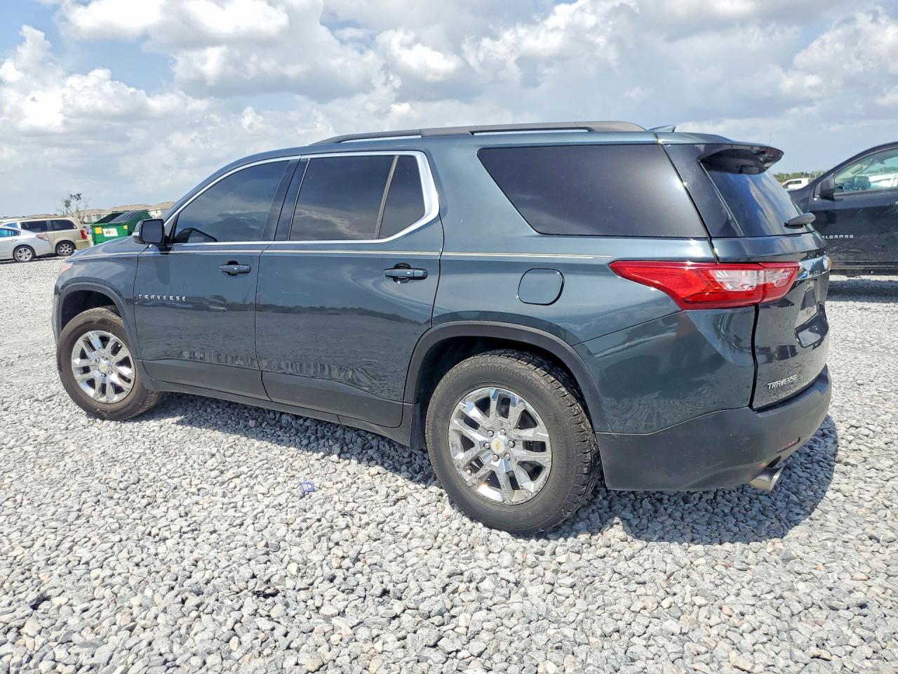 2019 Chevrolet Traverse Lt - Фото 2