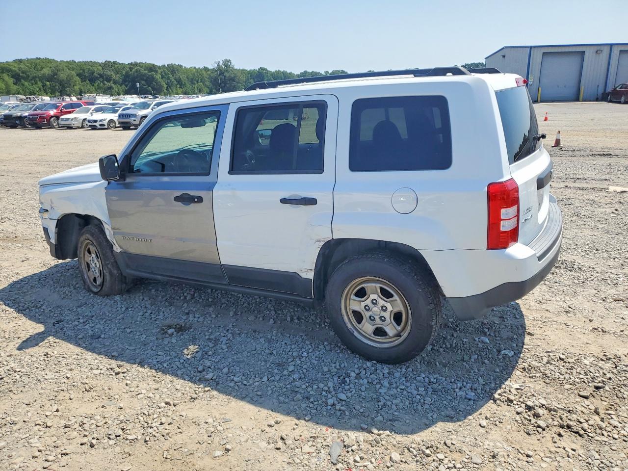 2014 Jeep Patriot Sport - Image 2
