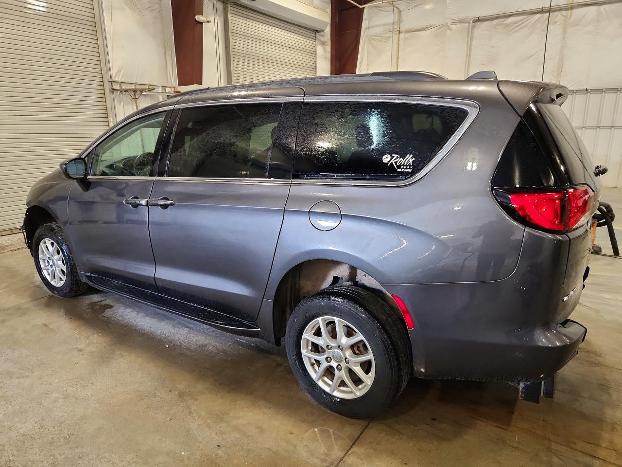 2020 Chrysler Voyager Lxi - Фото 2