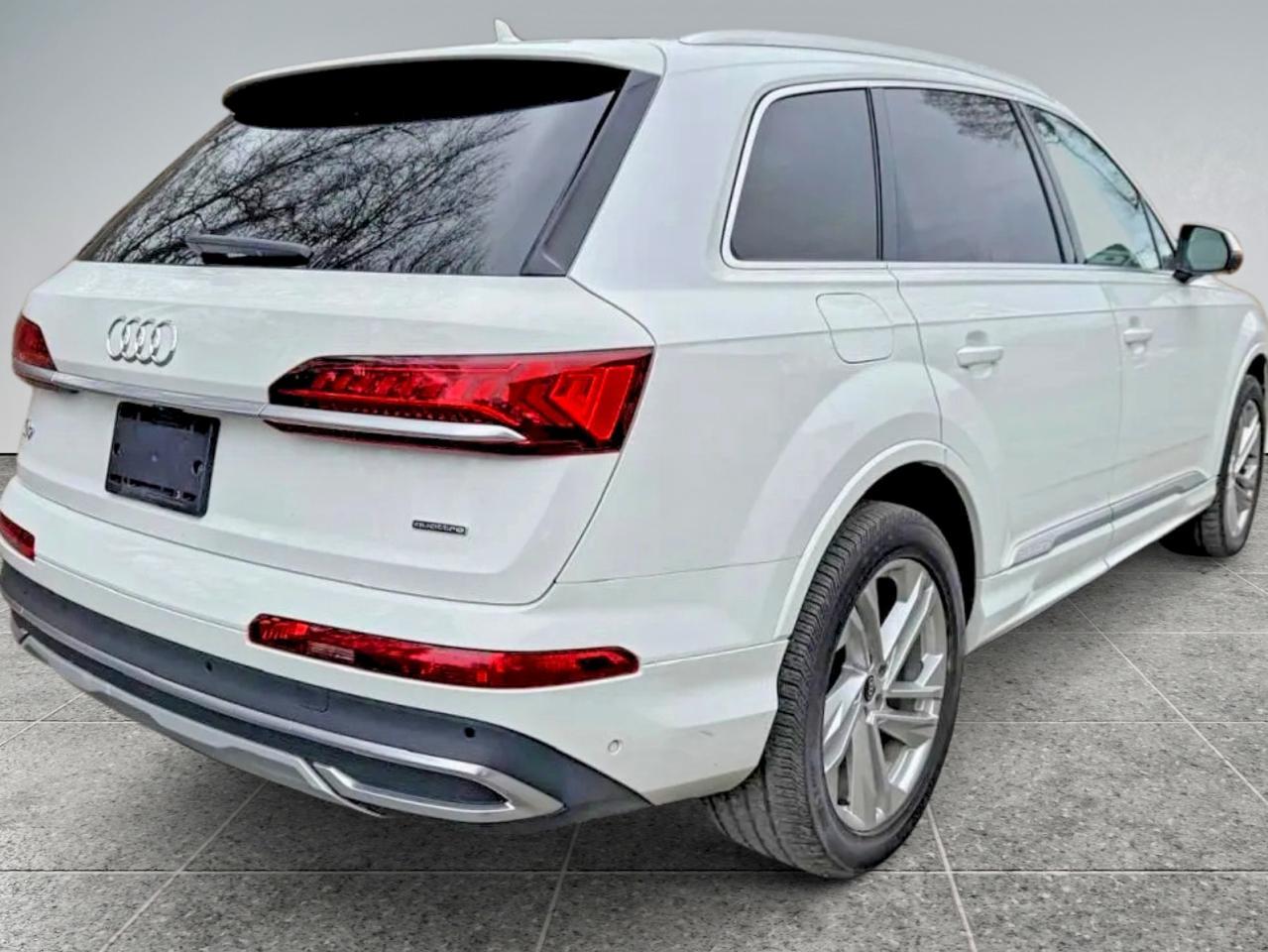 2021 Audi Q7 Premium Plus - Image 4