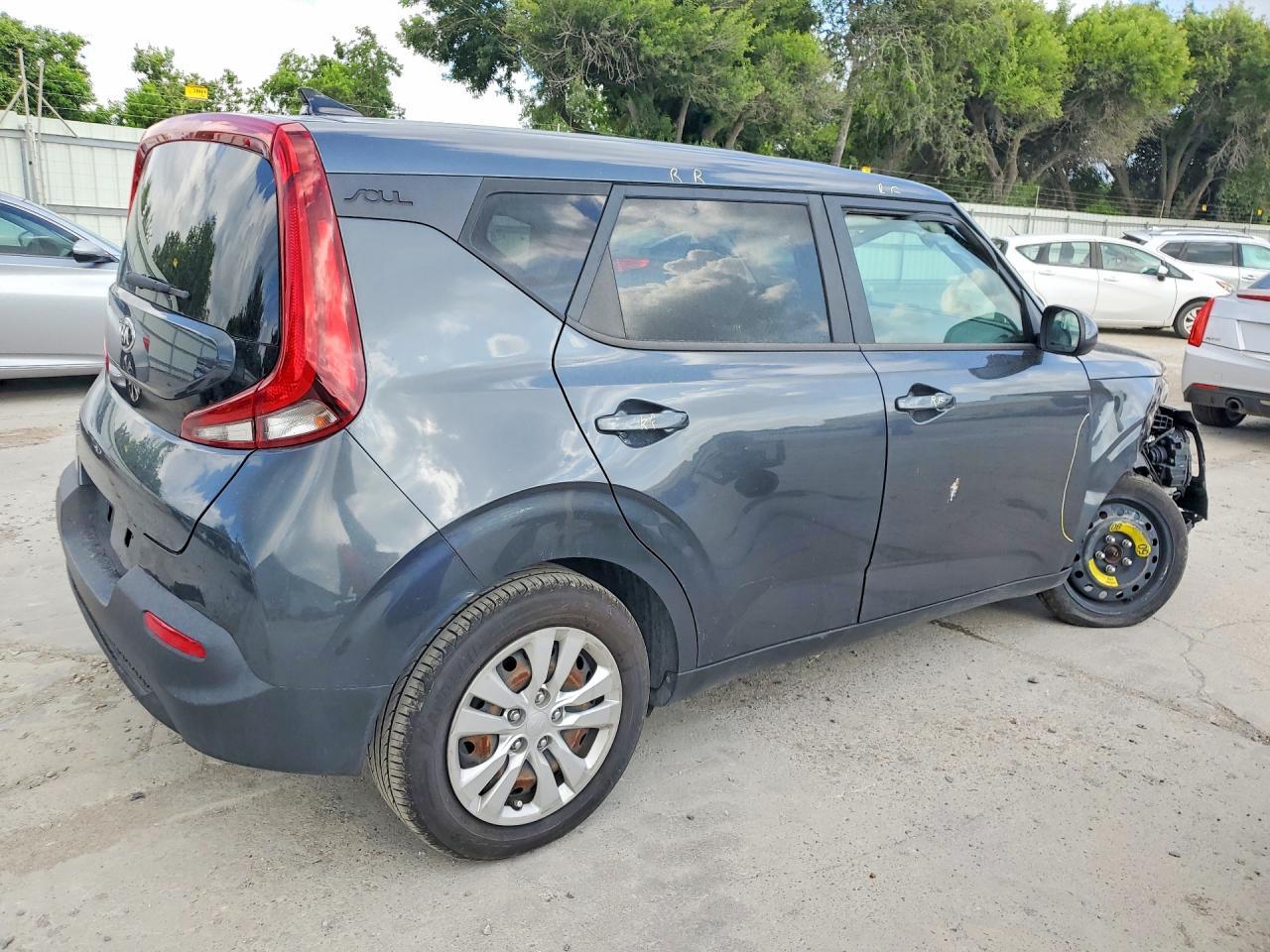 2020 Kia Soul Lx - Image 3