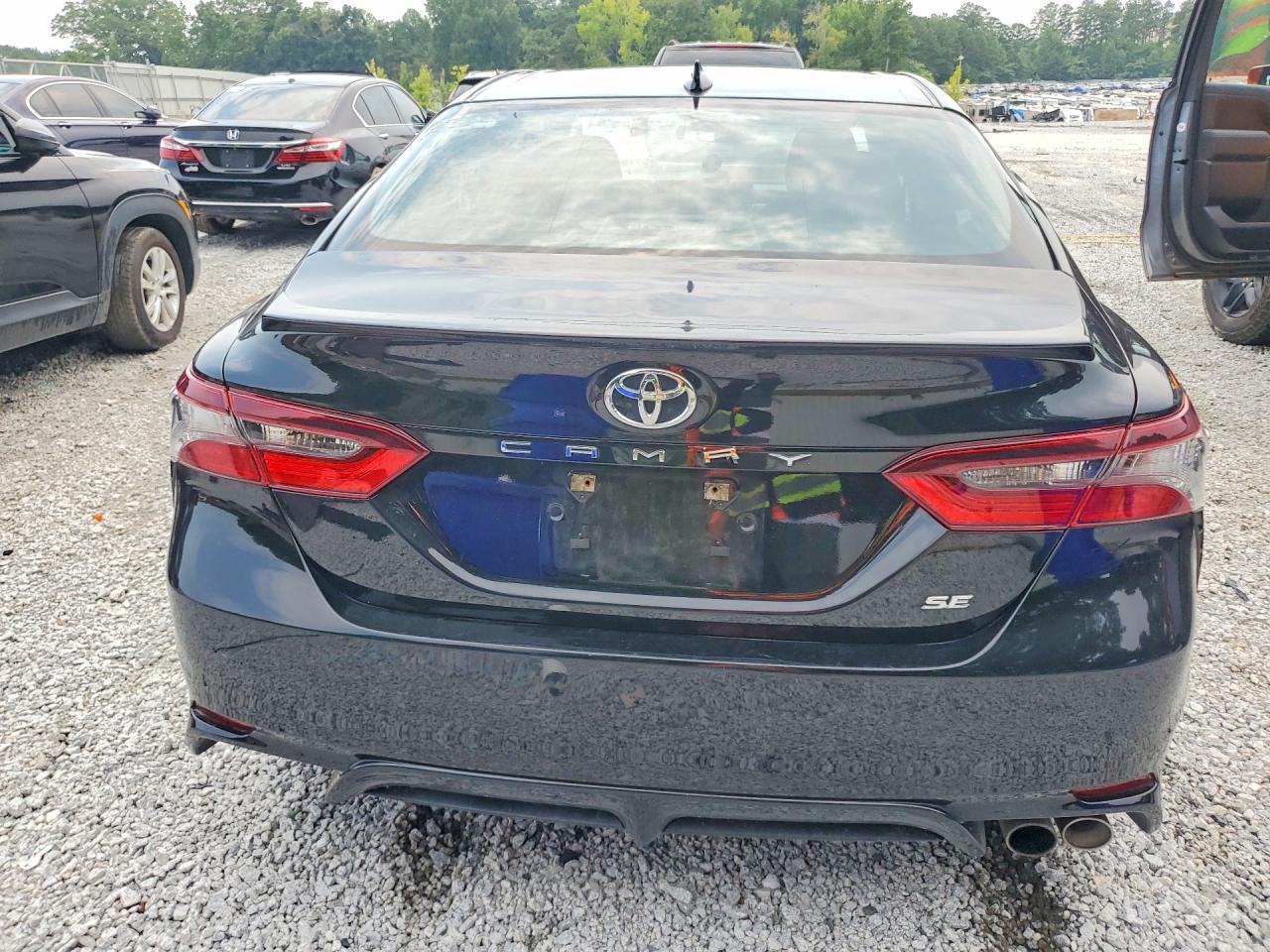 2024 Toyota Camry Se - Image 6