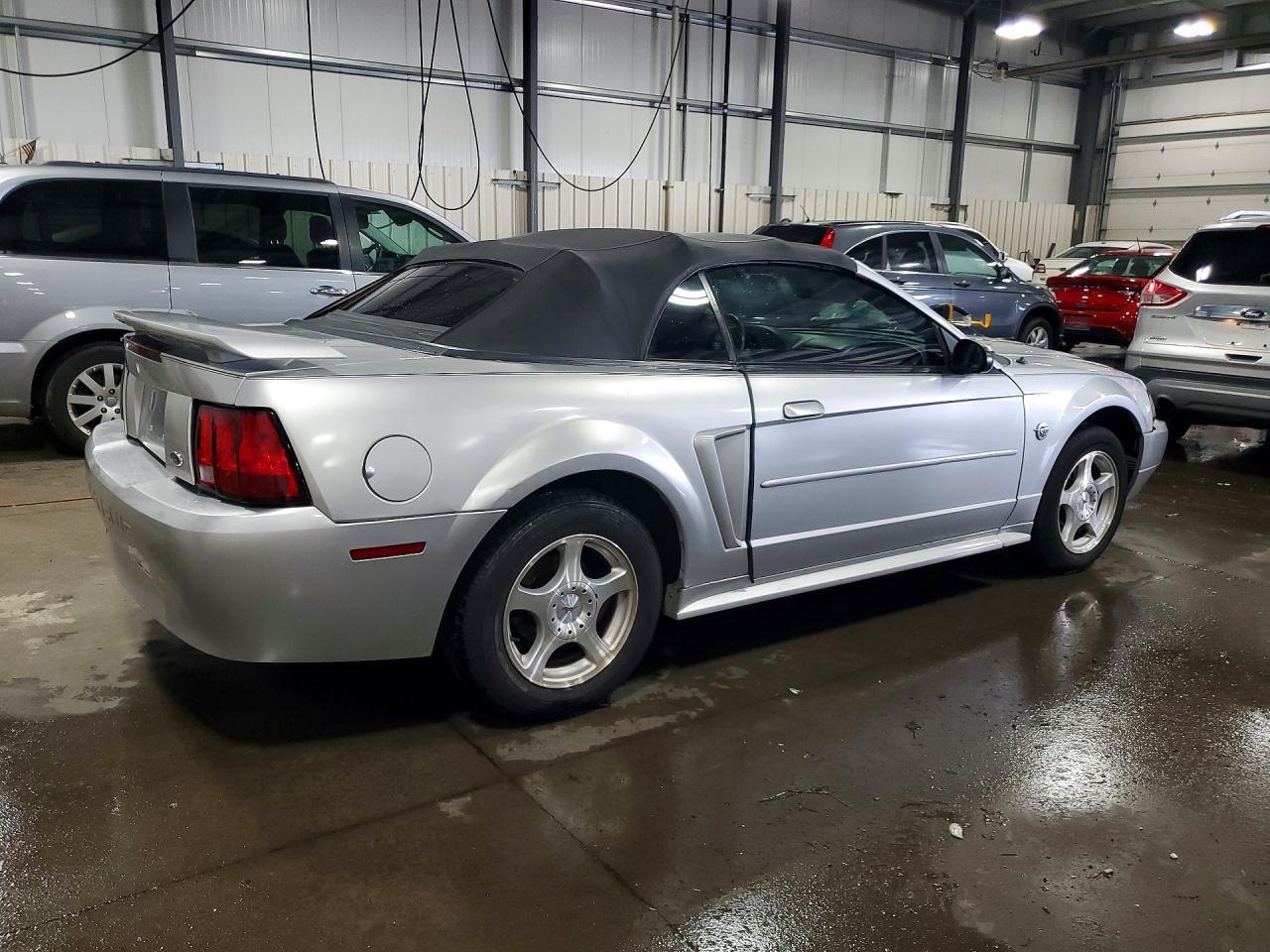 2004 Ford Mustang - Image 3
