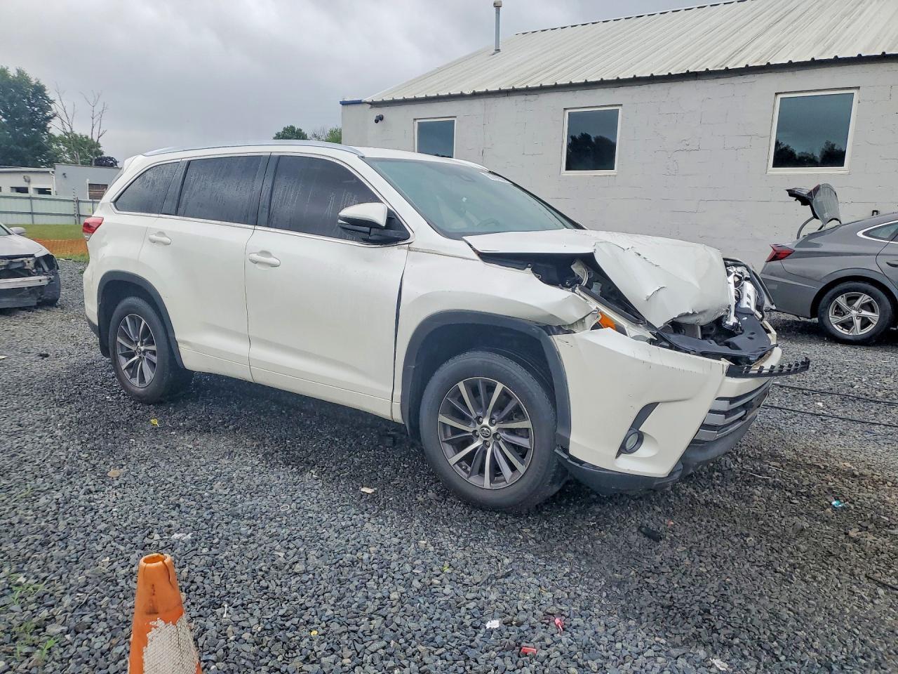 2018 Toyota Highlander Xle - Фото 4
