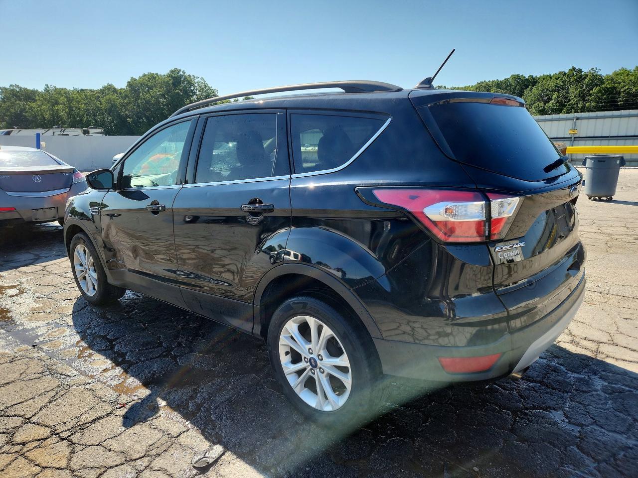 2018 Ford Escape Se - Фото 2