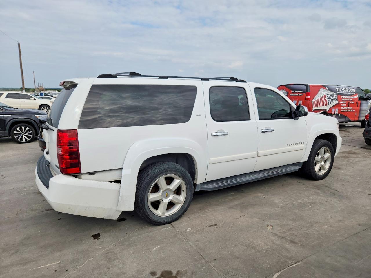 2007 Chevrolet Suburban C1500 - Image 3