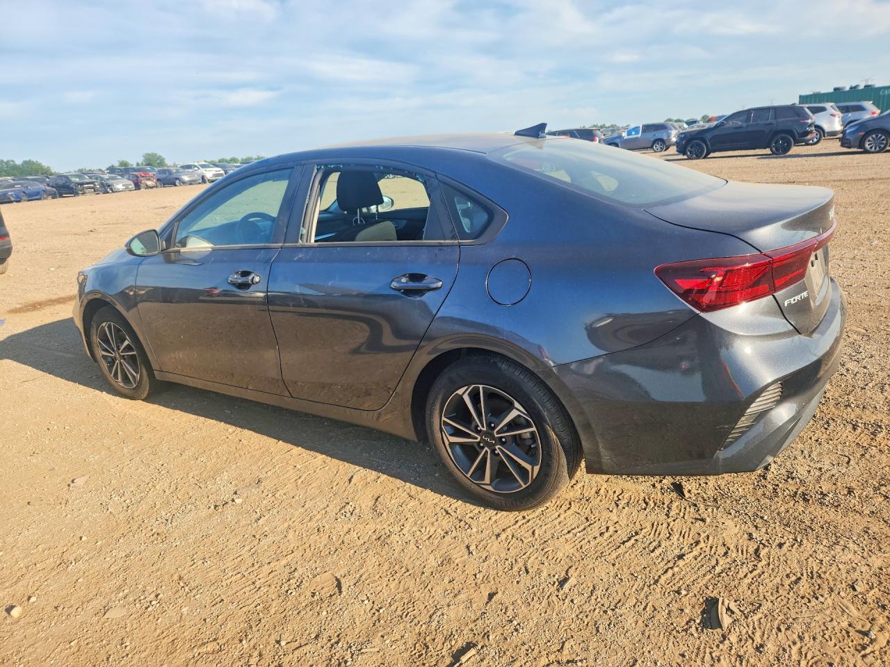 2024 Kia Forte Lxs - Image 2
