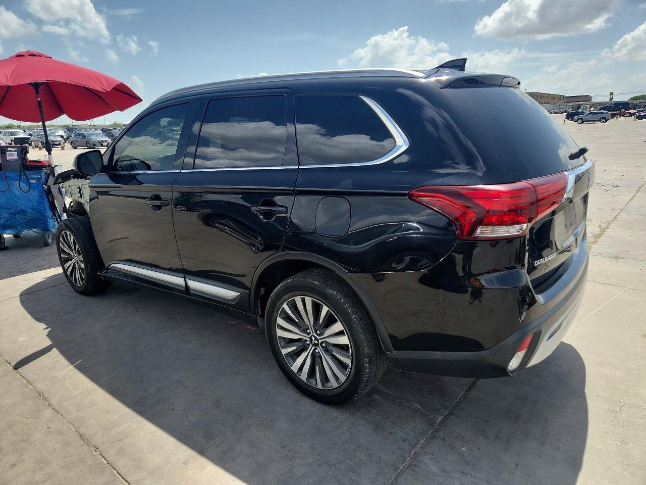 2020 Mitsubishi Outlander Se - Фото 2