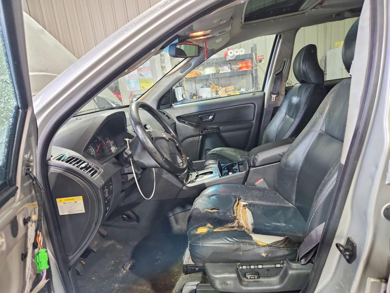 2004 Volvo Xc90 - Image 7