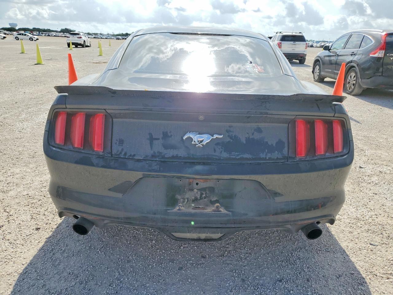 2017 Ford Mustang - Image 6