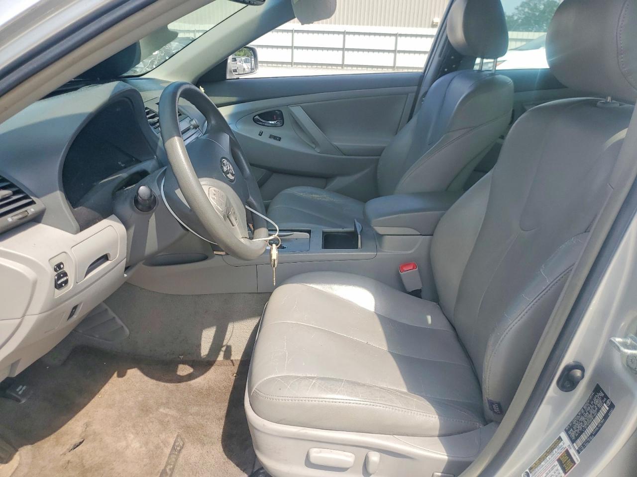 2011 Toyota Camry Le - Фото 7