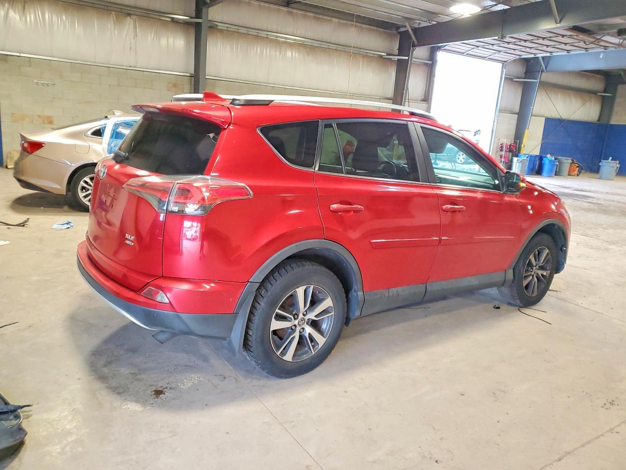 2016 Toyota Rav4 Xle - Image 3