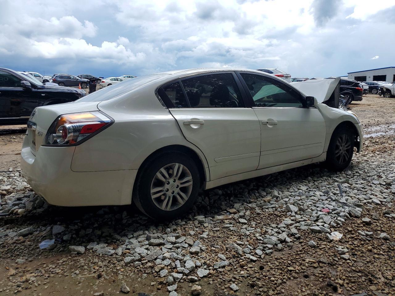 2012 Nissan Altima 2.5 - Image 3