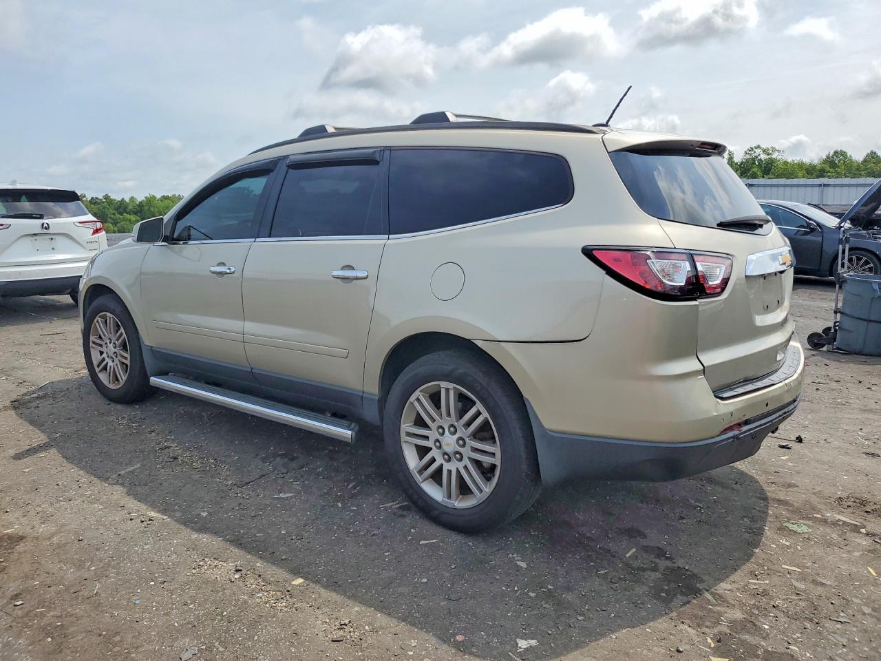 2013 Chevrolet Traverse Lt - Image 2
