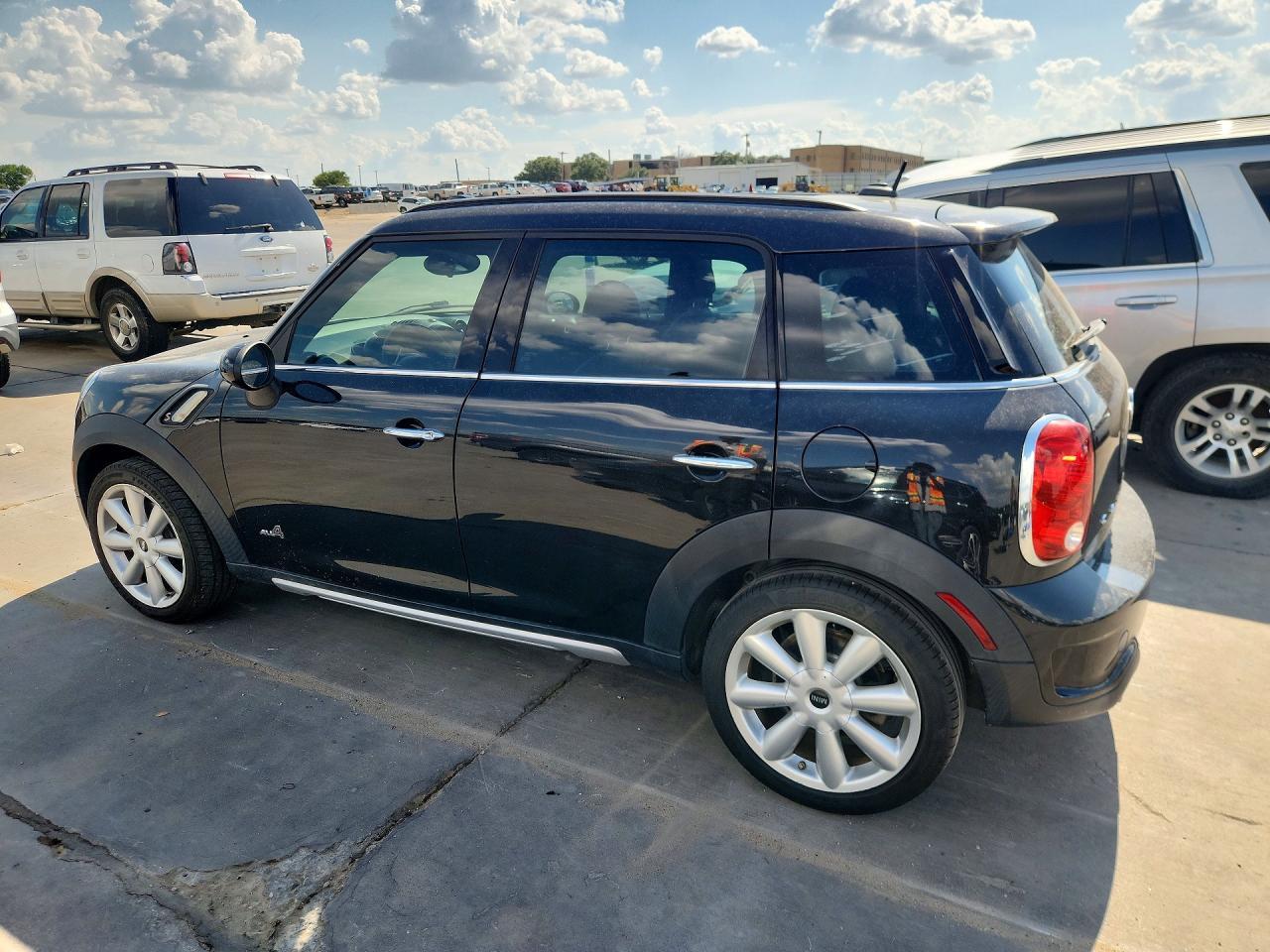 2016 Mini Cooper S Countryman - Image 2