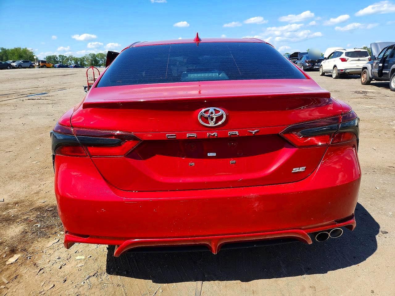 2022 Toyota Camry Se - Фото 6