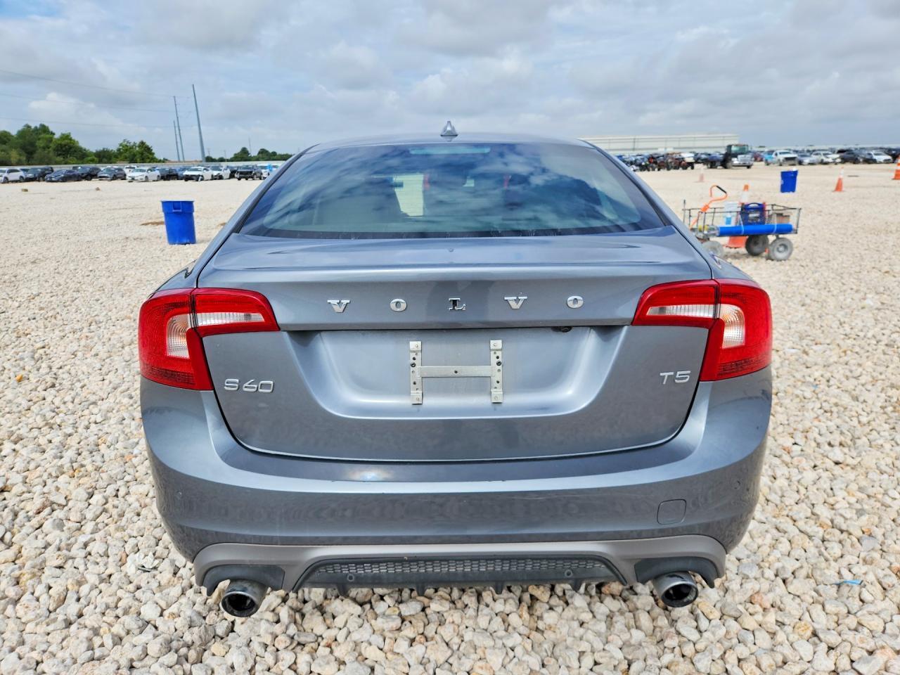 2017 Volvo S60 - Image 6