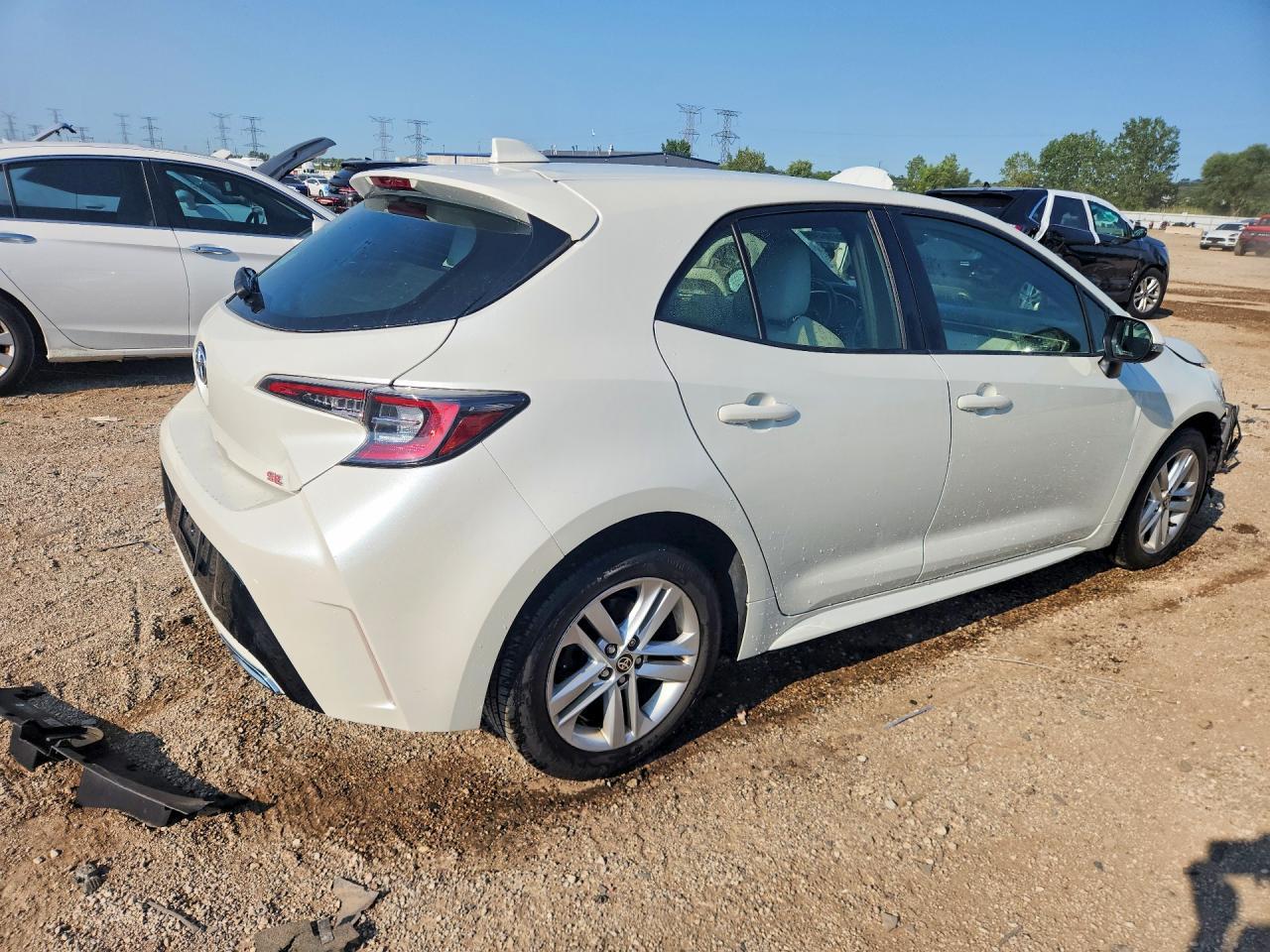2019 Toyota Corolla Hatchback Se - Image 3