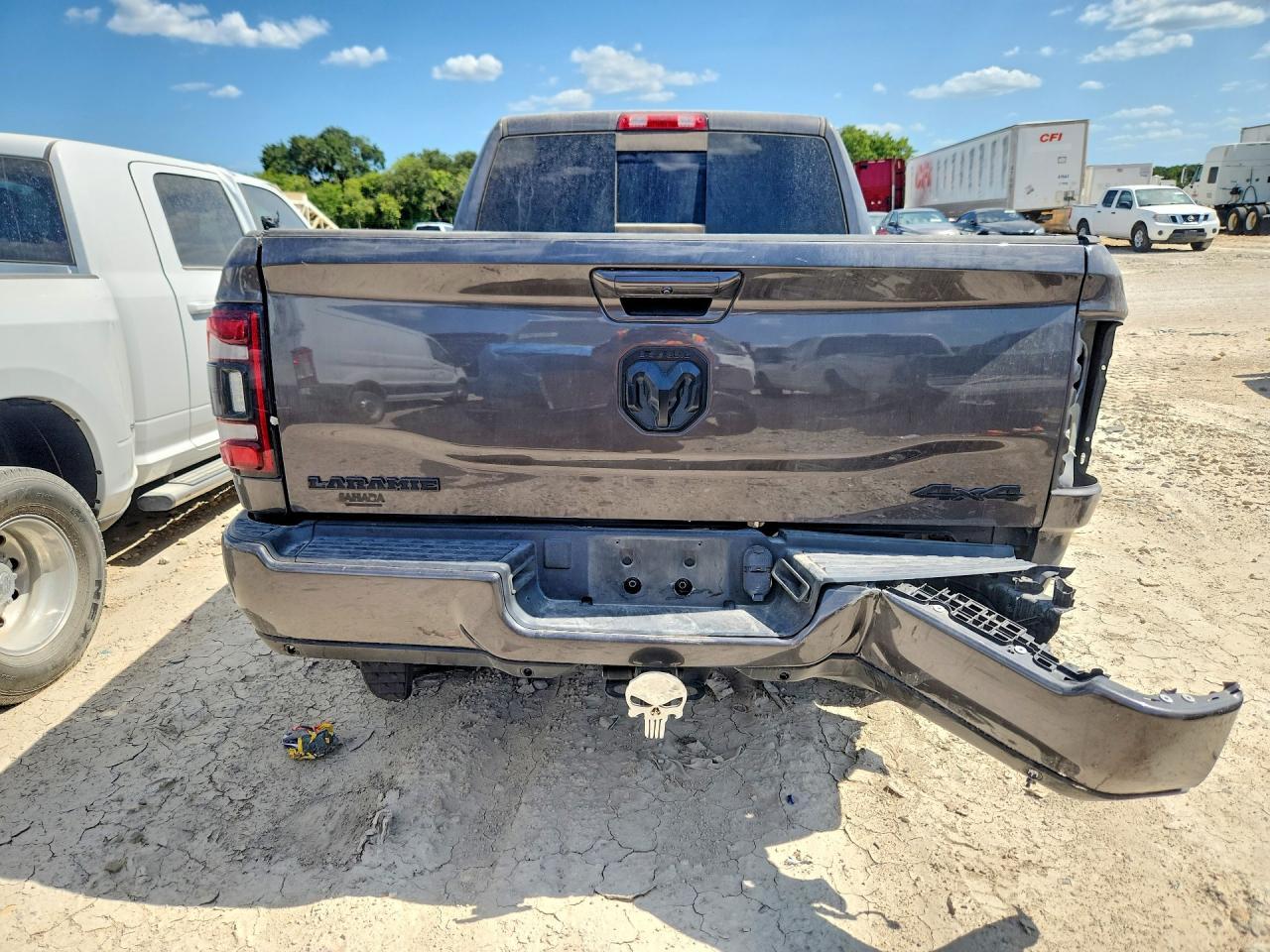 2022 Ram 2500 Laramie - Фото 6