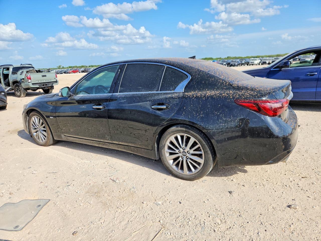 2018 Infiniti Q50 3.0T Luxe - Фото 2