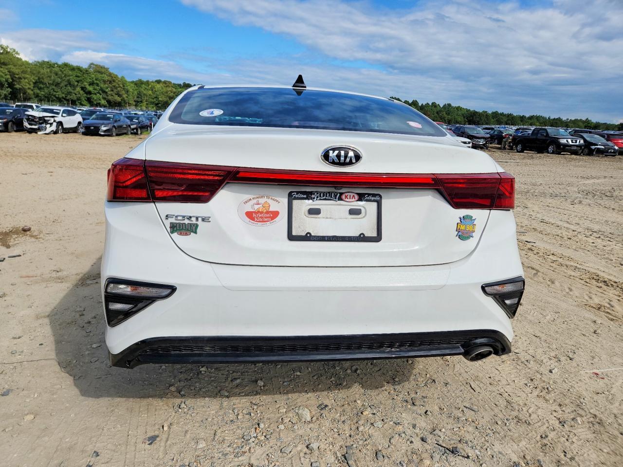 2020 Kia Forte Lxs - Image 6