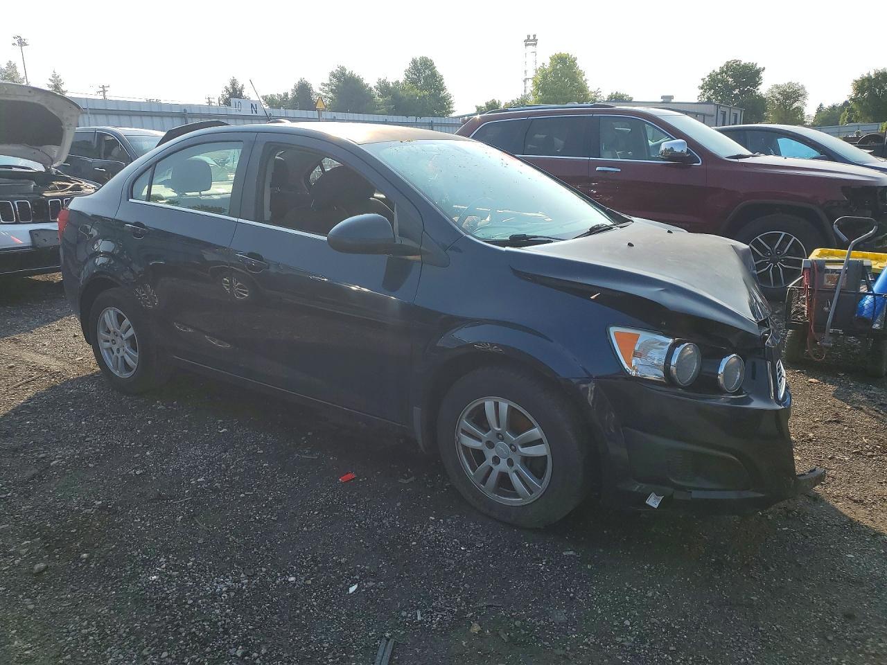 2016 Chevrolet Sonic Lt - Фото 4