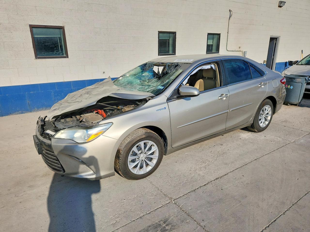 2017 Toyota Camry Hybrid Le