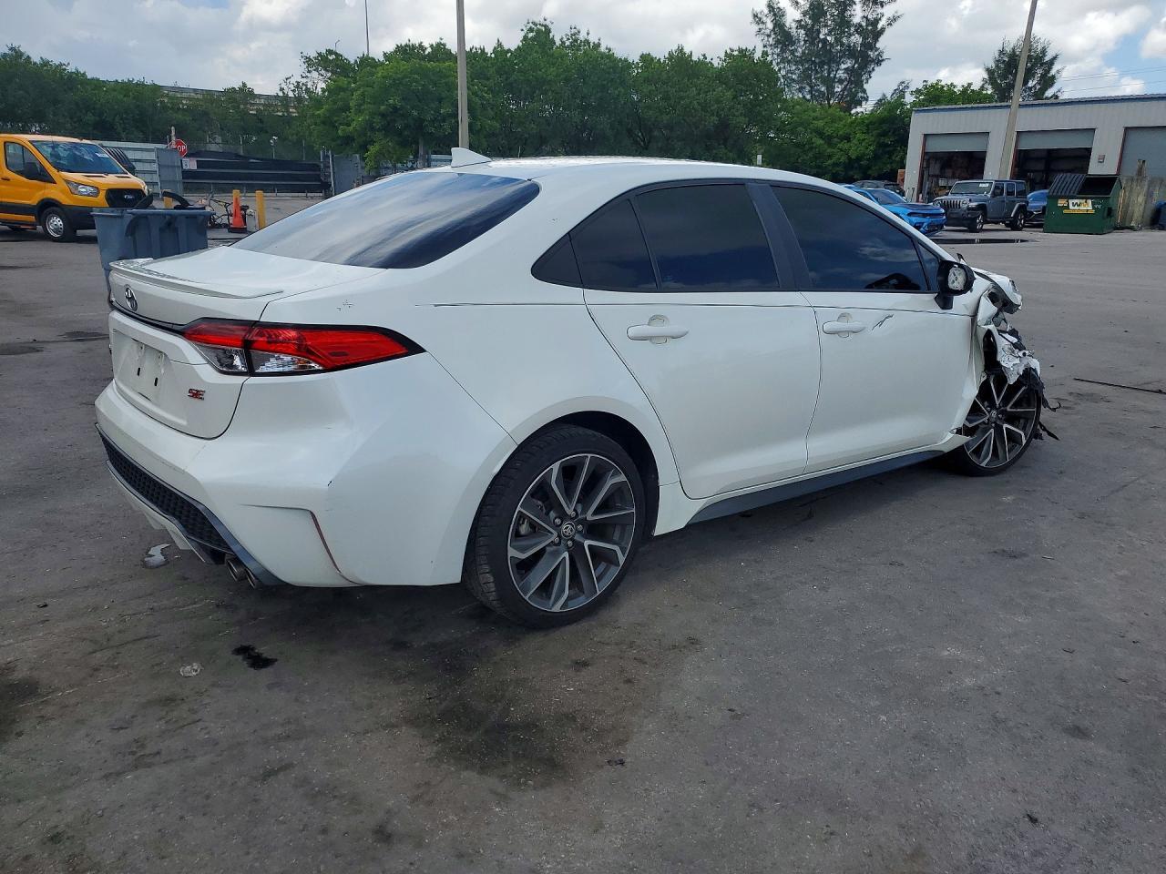 2020 Toyota Corolla Se - Фото 3
