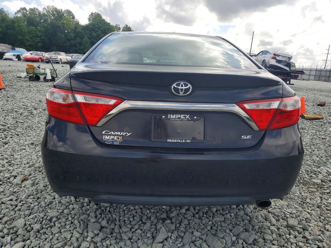 2017 Toyota Camry Se - Фото 6