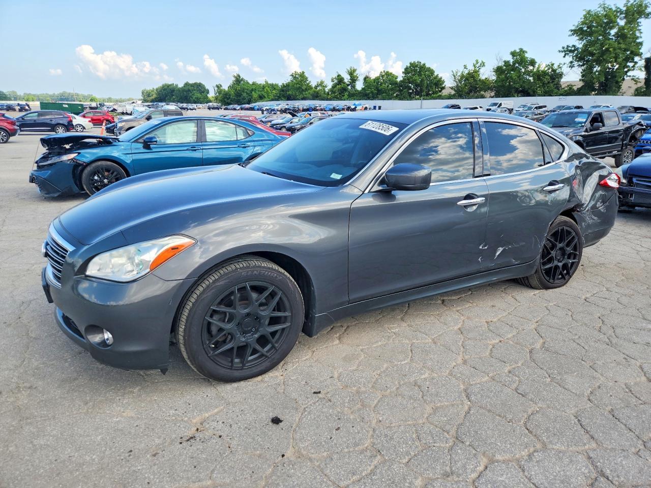 2011 Infiniti M37 X