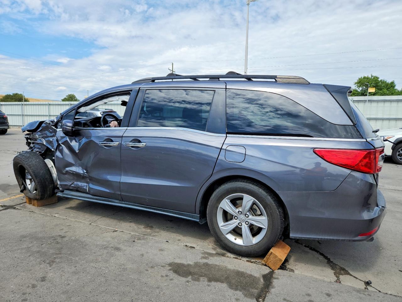 2019 Honda Odyssey Ex - Image 2