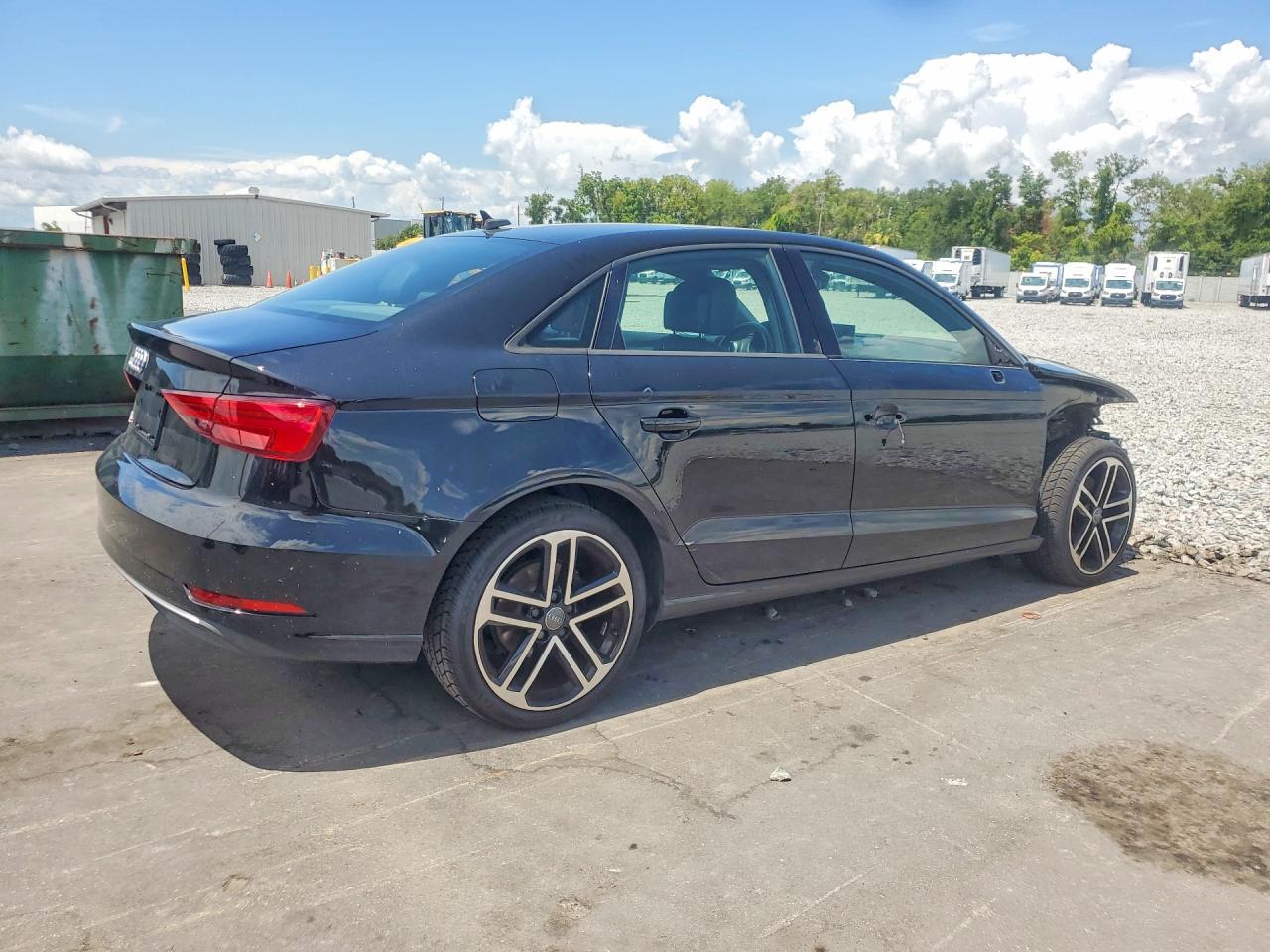 2018 Audi A3 Premium - Фото 3