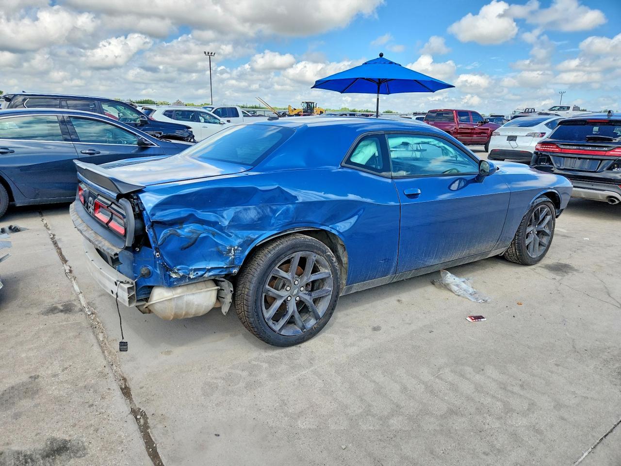 2021 Dodge Challenger Sxt - Фото 3