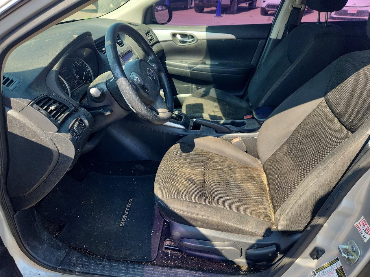 2019 Nissan Sentra S - Image 7