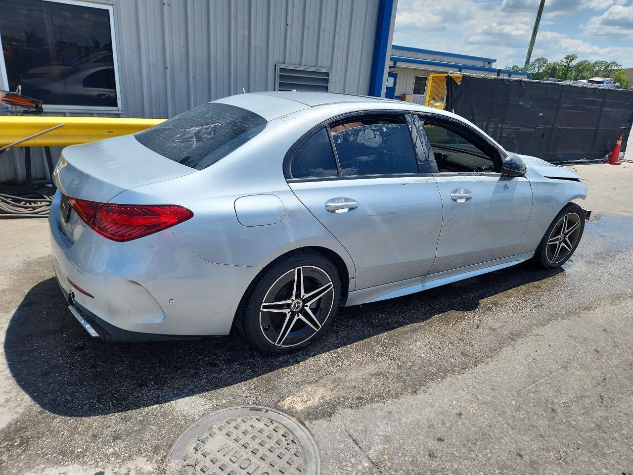 2023 Mercedes-Benz C 300 - Фото 3