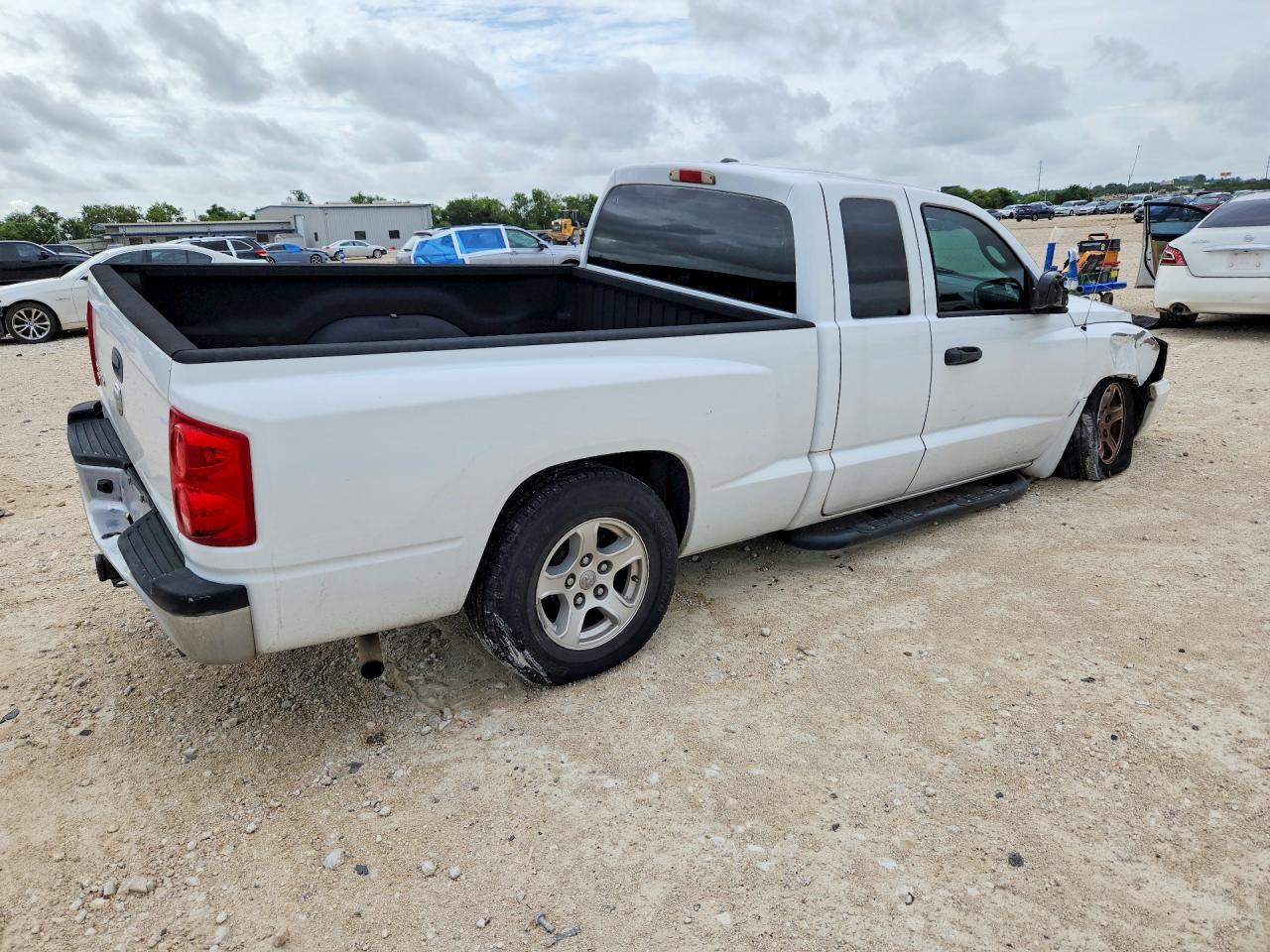 2006 Dodge Dakota Slt - Image 3
