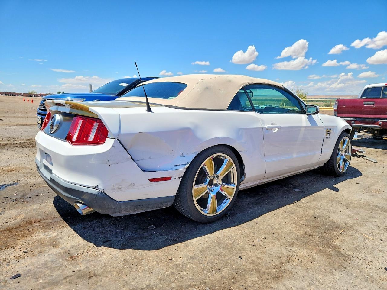 2010 Ford Mustang Gt - Image 3