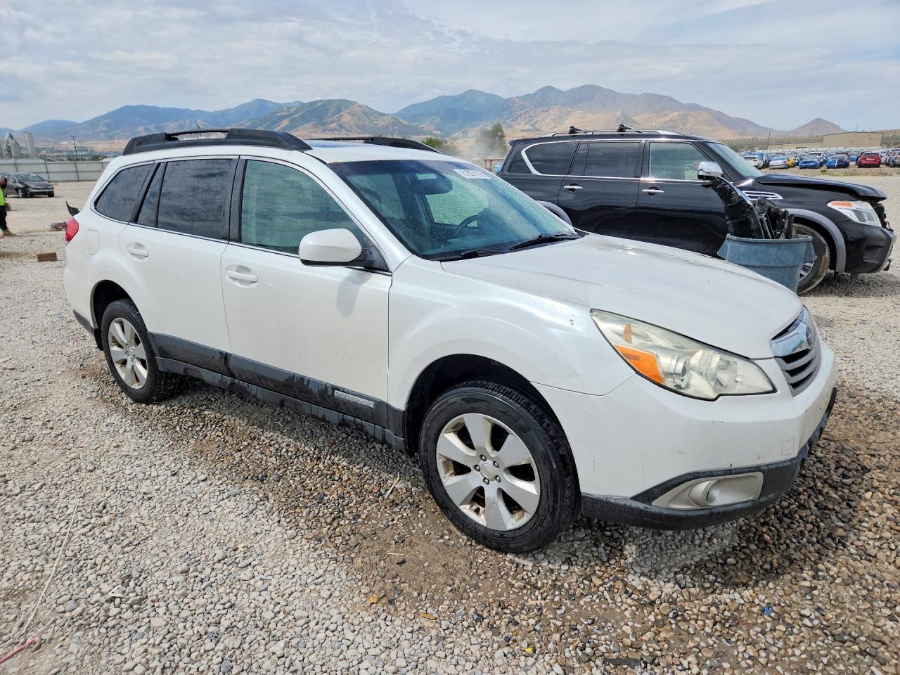 2012 Subaru Outback 2.5I Premium - Image 4