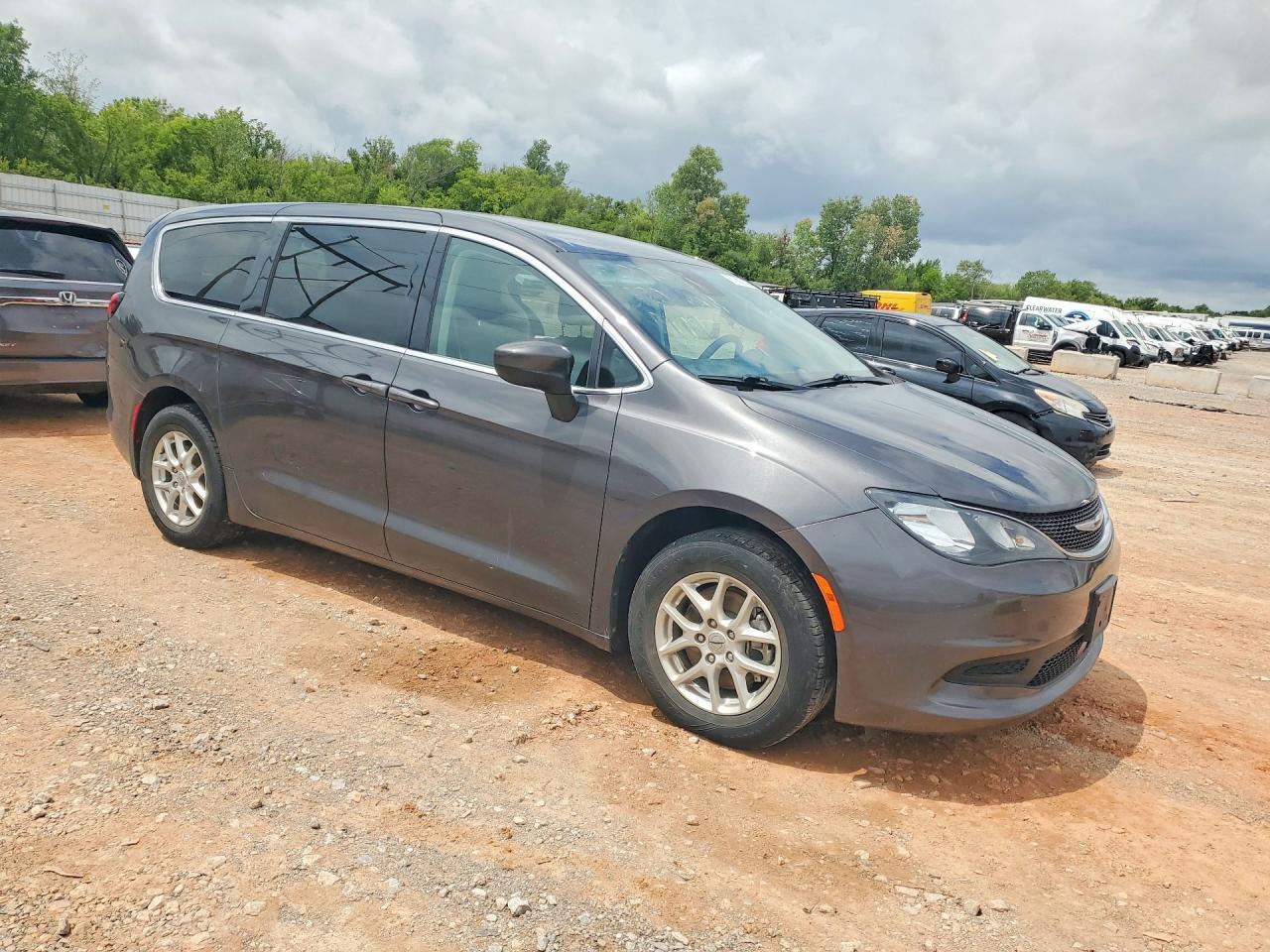 2021 Chrysler Voyager Lx - Фото 4