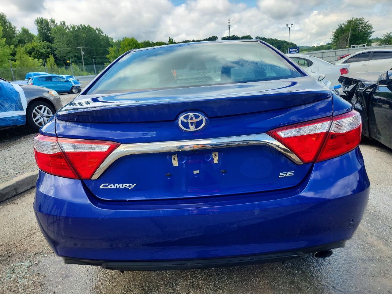 2015 Toyota Camry Se - Image 6