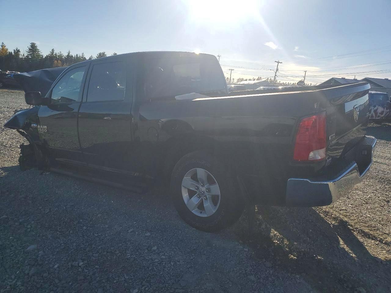2023 Ram 1500 Classic Slt - Фото 2