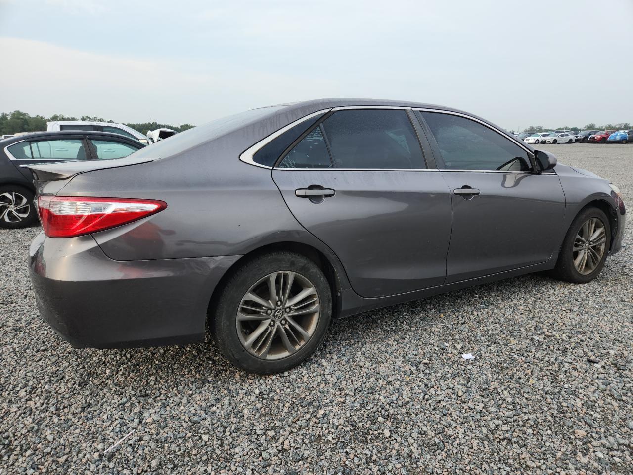 2015 Toyota Camry Se - Фото 3