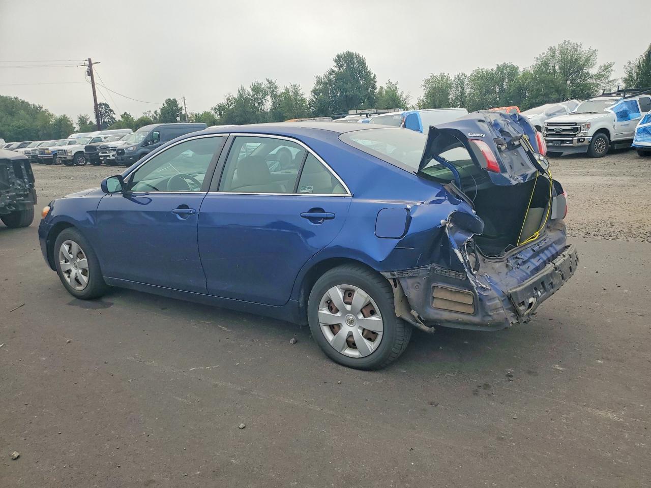 2009 Toyota Camry Le - Фото 2
