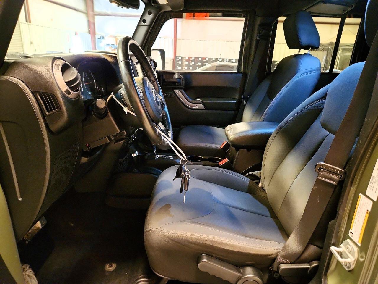 2015 Jeep Wrangler Unlimited Sport - Image 7